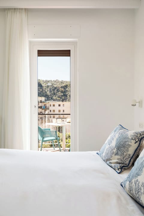 Superior Room, Balcony | Minibar, in-room safe, desk, free WiFi