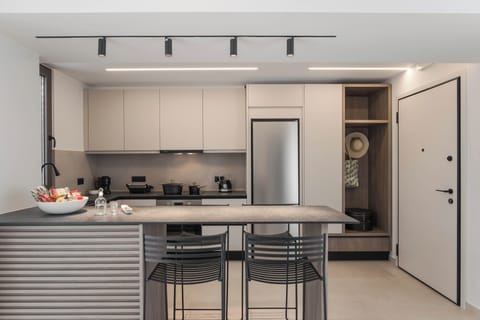 Superior Suite with City & Mountain View | Private kitchen | Fridge, oven, stovetop, espresso maker