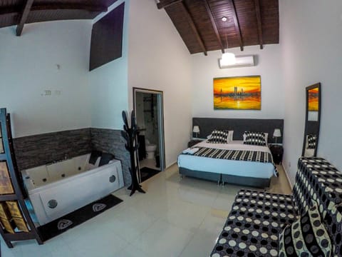 Deluxe Room | Premium bedding, pillowtop beds, in-room safe, desk