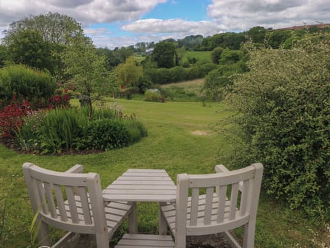 Cottage | Property grounds