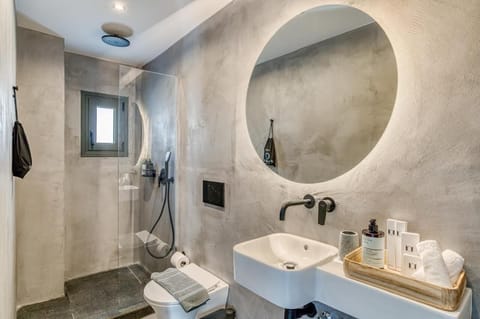 Double Room with Terrace & Sea View | In-room safe, blackout drapes, soundproofing, iron/ironing board