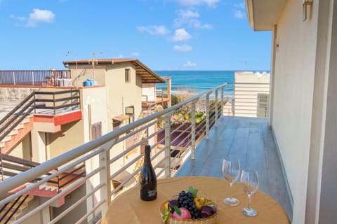 Family Apartment, 1 Bedroom, Balcony, Sea Facing (Casa Golf a 200m From The Sea) | Outdoor dining