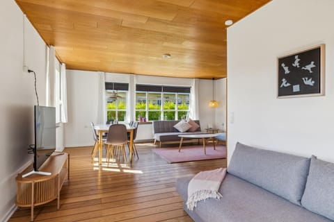 Basic House | Living area