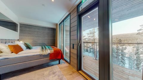 Premium Apartment, Sauna, Lake View | 1 bedroom, premium bedding, blackout drapes, WiFi (free)