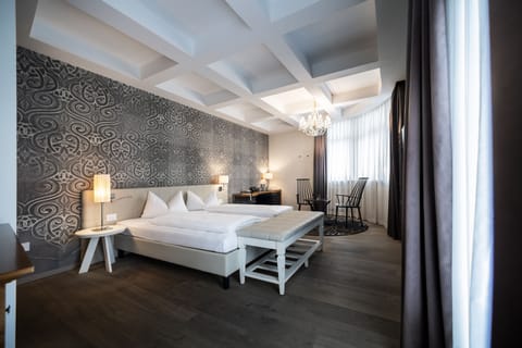 Minibar, in-room safe, desk, soundproofing