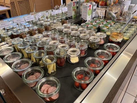 Daily buffet breakfast for a fee