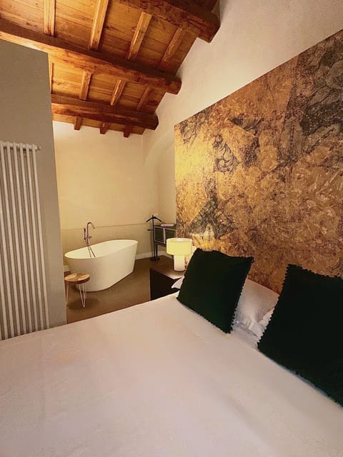 Suite VENERE | Free WiFi, bed sheets