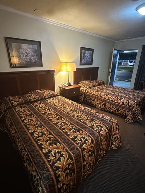 Basic Room | Free WiFi