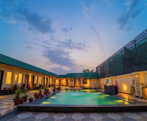 Seasonal outdoor pool