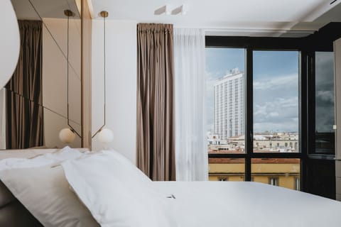 Superior Room | Down comforters, pillowtop beds, minibar, in-room safe