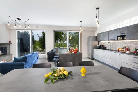 Villa, Smoking | 4 bedrooms