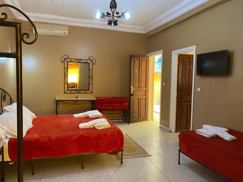 Comfort Triple Room, City View | WiFi (free)