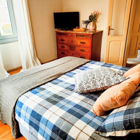 Junior Suite, Mountain View | In-room safe, blackout drapes, free WiFi