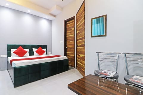 Deluxe Double Room | Premium bedding, down comforters, free minibar, desk