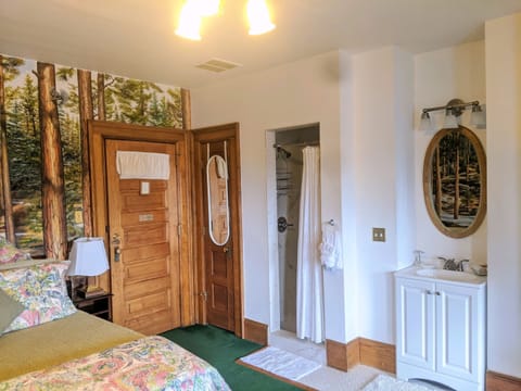 Standard Room, 1 Queen Bed (Snowlover Balcony Room) | Egyptian cotton sheets, premium bedding, down comforters