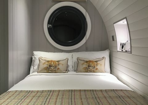 Cosy POD | Desk, iron/ironing board, free WiFi, bed sheets