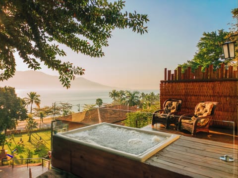 Honeymoon Studio Suite, 1 King Bed, Air conditioning, Sea View | Premium bedding, Select Comfort beds, individually decorated
