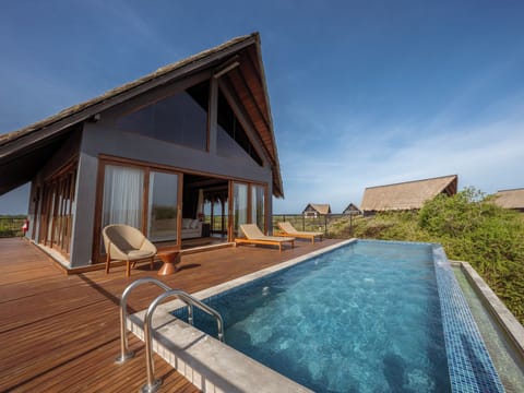 Private pool