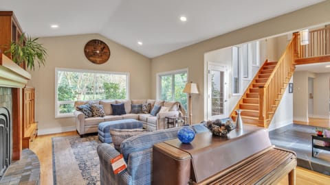 House, 3 Bedrooms | Living area | Smart TV, streaming services