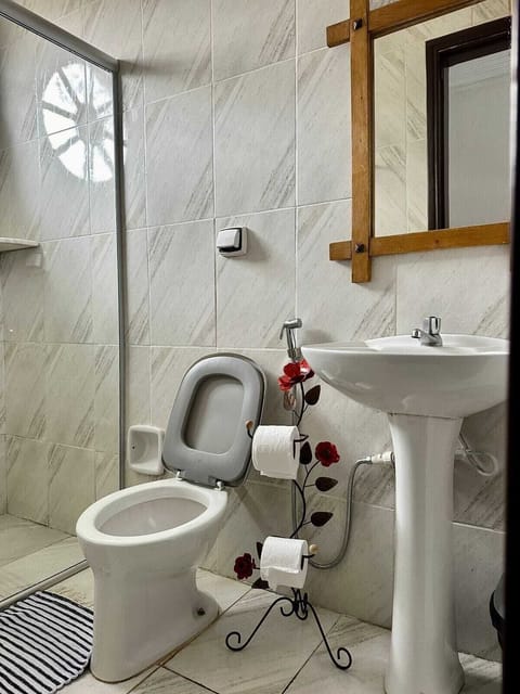 Economy Triple Room | Free WiFi, bed sheets