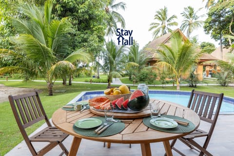 Bungalow | Outdoor dining