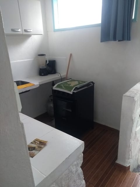 Economy Suite, 1 Bedroom, Smoking, Private Bathroom | Private kitchen | Cookware/dishes/utensils