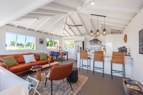 Comfort House | Living area | Flat-screen TV