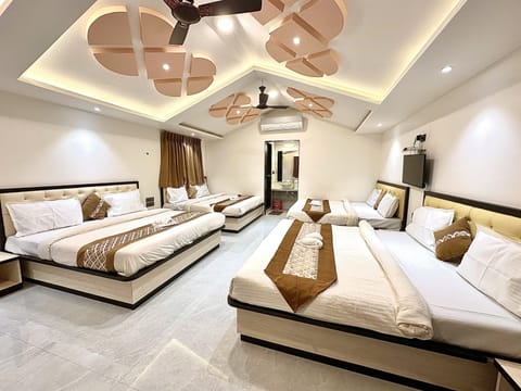 Family Room | Free WiFi