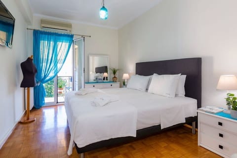 City Apartment | 2 bedrooms, desk, iron/ironing board, free WiFi