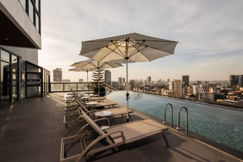 Rooftop pool
