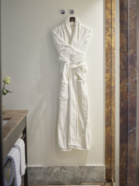 Superior Courtyard Double Queen | Bathroom | Shower, rainfall showerhead, designer toiletries, hair dryer