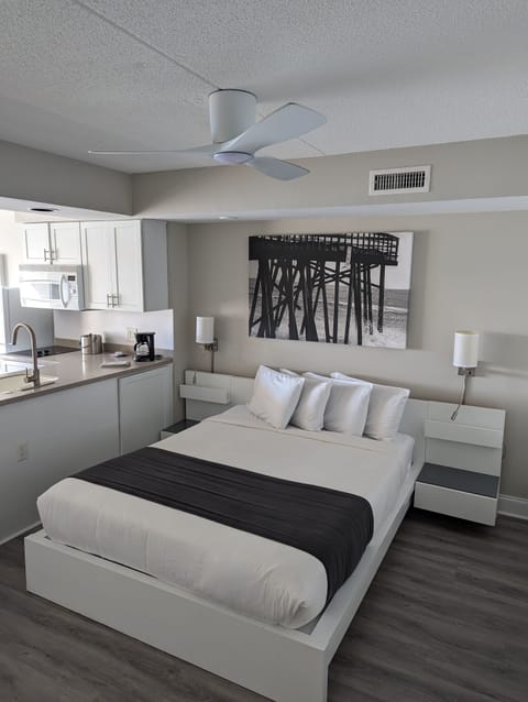 Economy Room, Harbor View | Blackout drapes, iron/ironing board, free WiFi, bed sheets