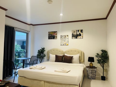 Deluxe Room | Free WiFi