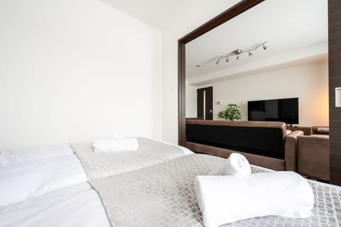 2 bedrooms, blackout drapes, iron/ironing board, free WiFi