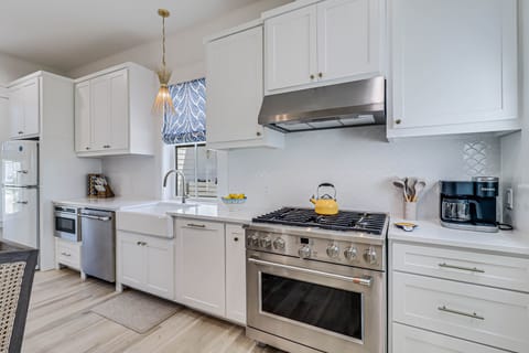 Cottage (2 Bedrooms) | Interior