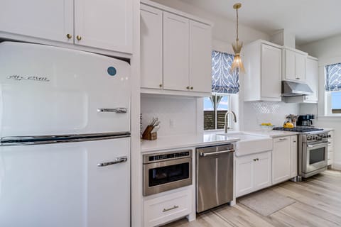 Cottage (2 Bedrooms) | Interior