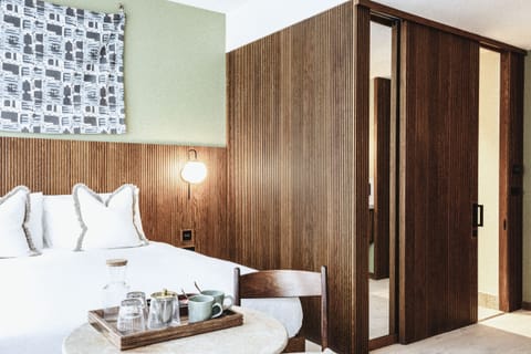 Egyptian cotton sheets, premium bedding, pillowtop beds