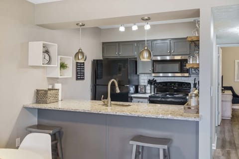 Condo, 1 King Bed with Sofa bed, Balcony, Golf View (Honey Hill) | Private kitchen | Coffee/tea maker