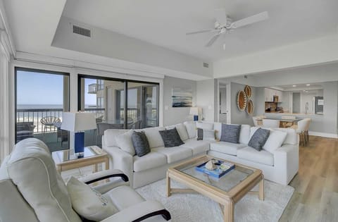 Apartment (3 Bedrooms) | Front of property