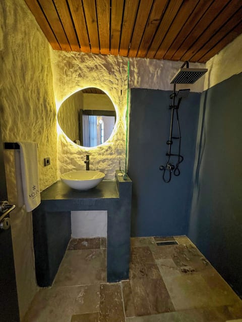 Classic Double Room, City View | Premium bedding, soundproofing, free WiFi, bed sheets