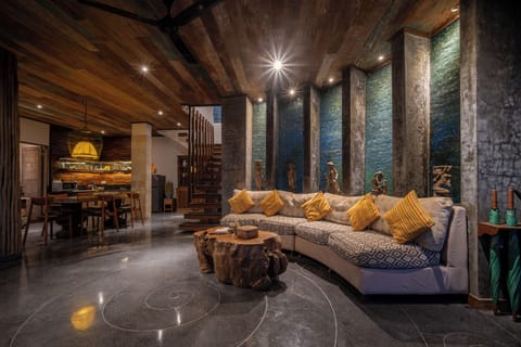 32-inch LED TV with satellite channels, TV