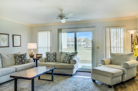 Condo, 1 King Bed (10A, Current Mood: Coastal) | Living area | TV, stereo