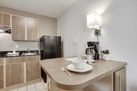 Fridge, microwave, coffee/tea maker