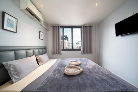 Double Room with Shared Bathroom A2 (Smoking Building) | Free WiFi, bed sheets