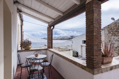 Basic Apartment | Water view