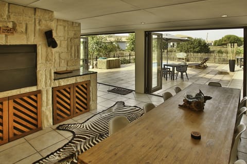 Comfort House | Dining room
