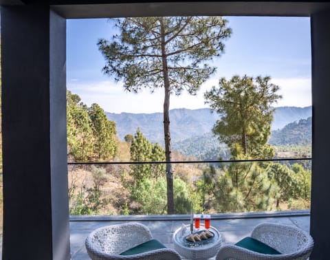 Orchid 3bhk Family Cottage with Balcony | Valley view