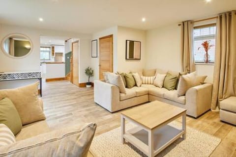 House | 2 bedrooms, iron/ironing board