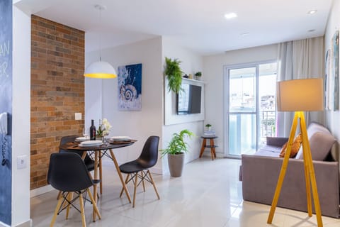 Apartment | Living room | 43-inch TV with digital channels