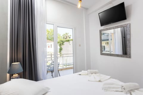 Family Suite | Desk, laptop workspace, free WiFi